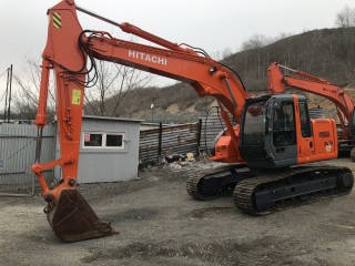 Гусеничный экскаватор Hitachi ZX225USR