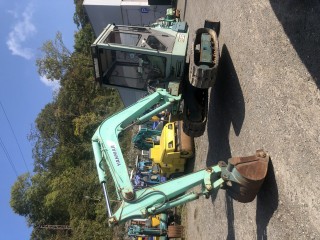 Гусеничный экскаватор Yanmar B37-1