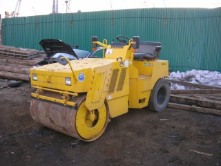 Дорожный виброкаток SAKAI TW500