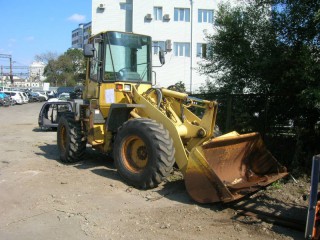 Фронтальный погрузчик Komatsu WA100-3E