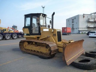 Бульдозер CAT D4C