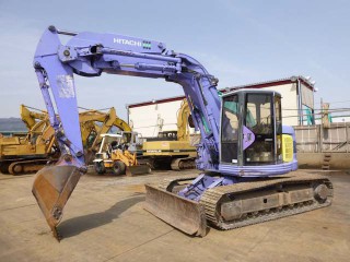 Гусеничный экскаватор Hitachi EX135UR